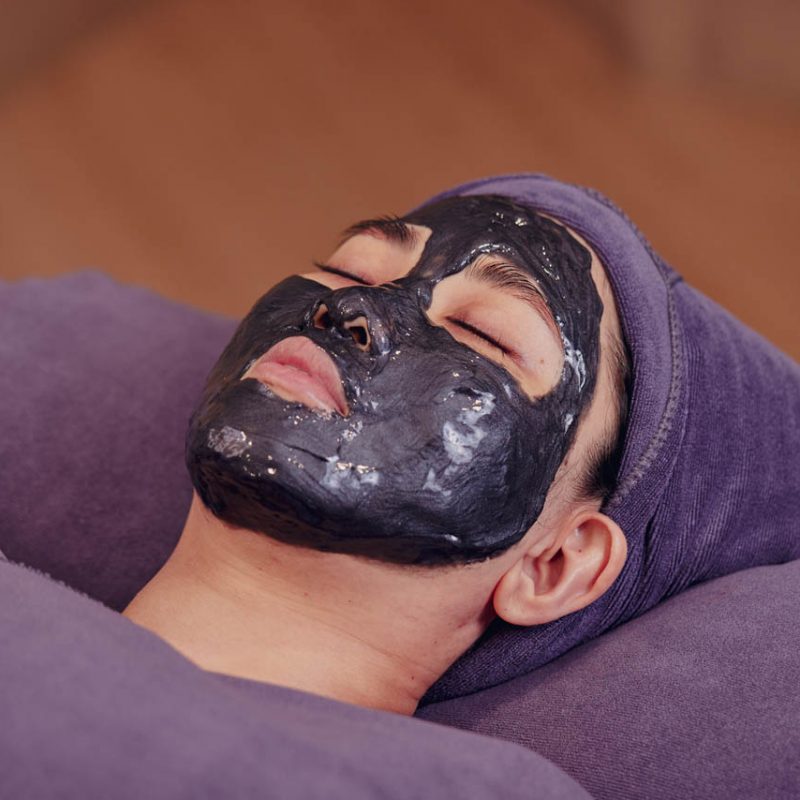 OxyGeneo® Carbon Intense Facial